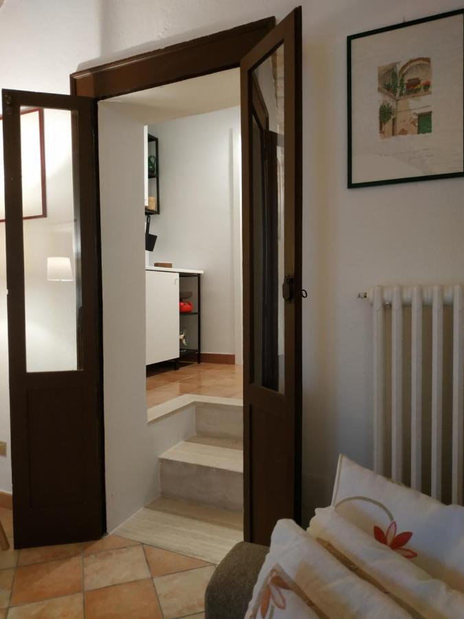 Bed And Breakfast In Piazza Orazio Venosa Exterior photo